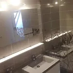 Place De L'etoile Apartment