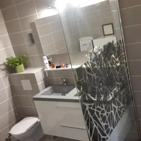 Place De L'etoile Apartment